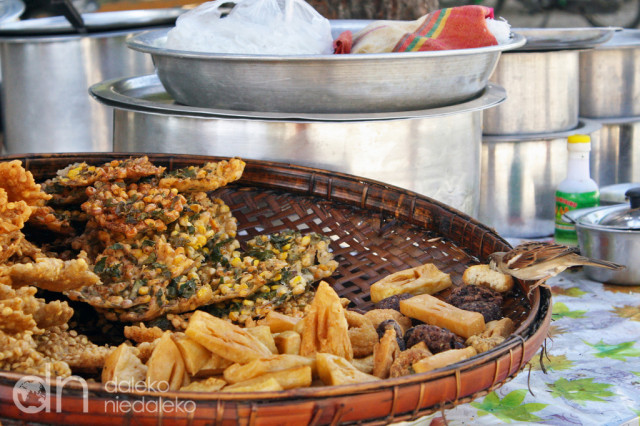 Stragan z jedzeniem w Mingun Stragan z jedzeniem w Mingun