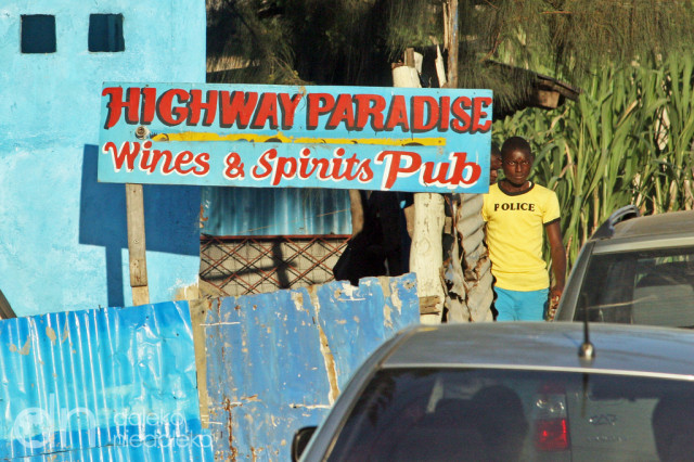 Pub przy autostradzie serwujący alkohol Pub przy autostradzie serwujący alkohol