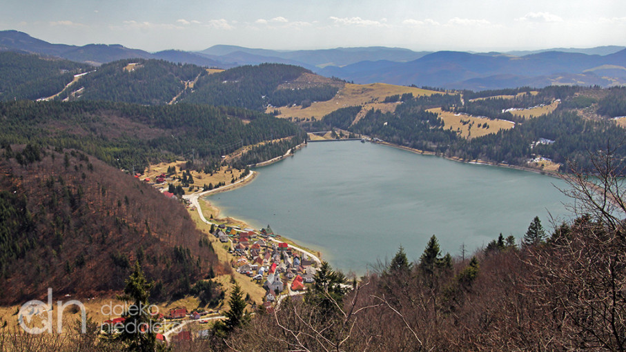 Widok na Dedinky z Gacovskiej Skały