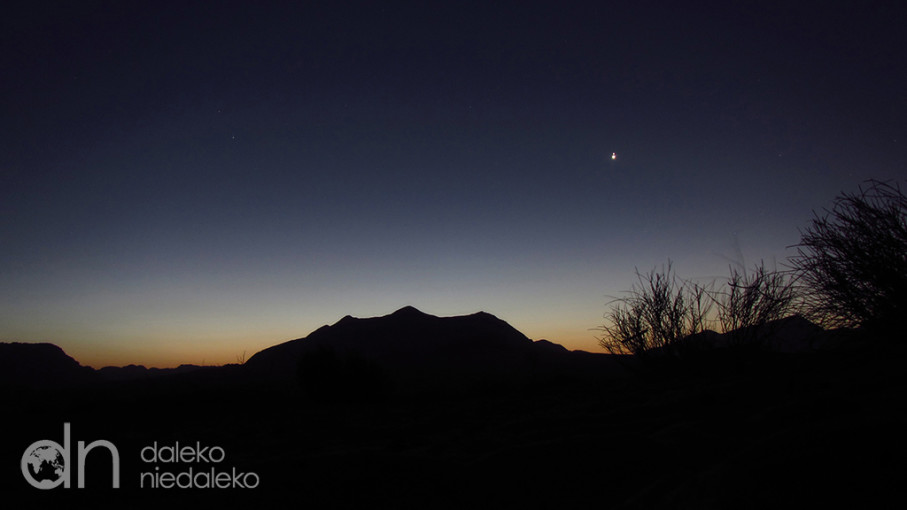 Wschód słońca na Wadi Rum