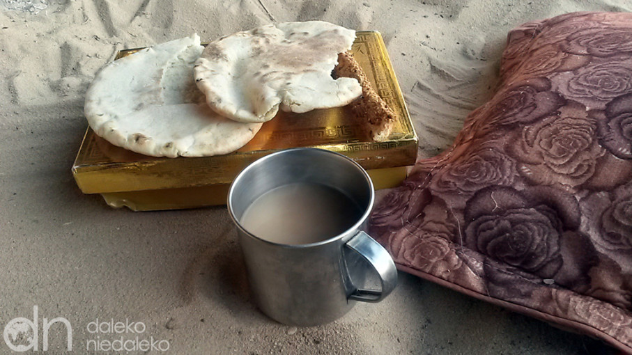 Beduińskie śniadanie